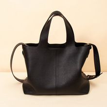 ����POEIVE��Ƥ�r��ˮͰ�����������������ͨ��б����߼����ذ�