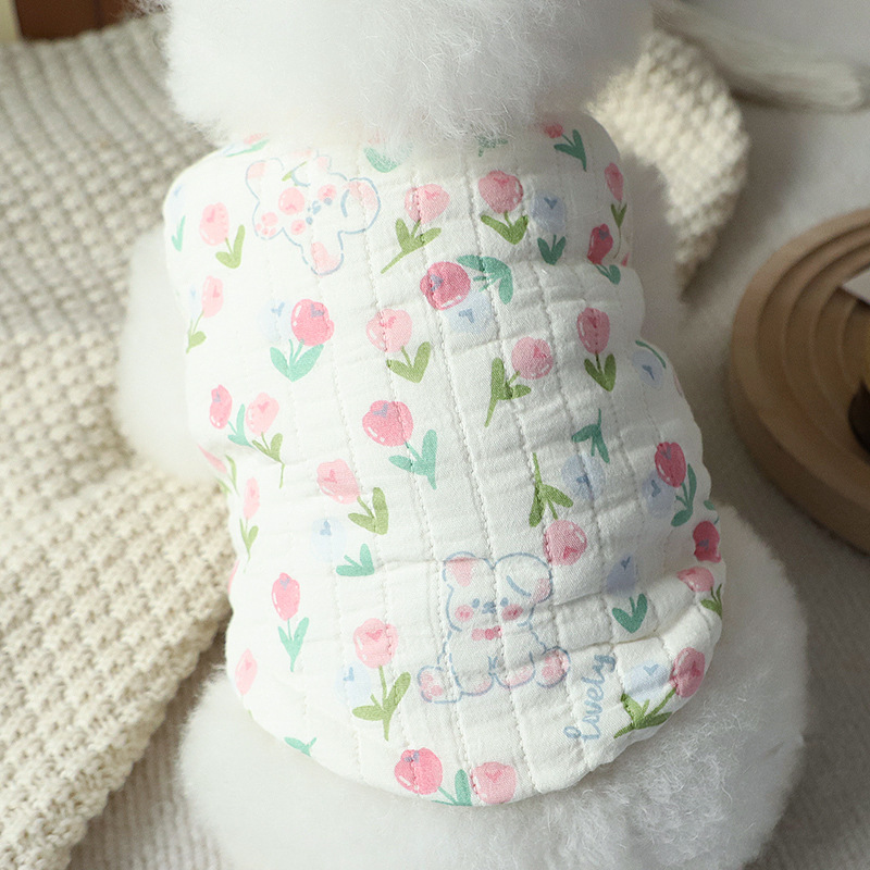 厂家批发泰迪衣服春秋款小型犬双层纱布棉背心保暖狗狗无袖两脚衣