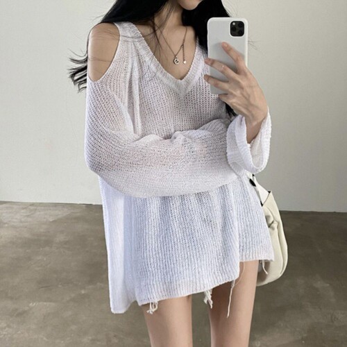 Sunscreen blouse for women's summer thin style design, niche heart collar ice silk sweater autumn long-sleeved off-shoulder wholesale