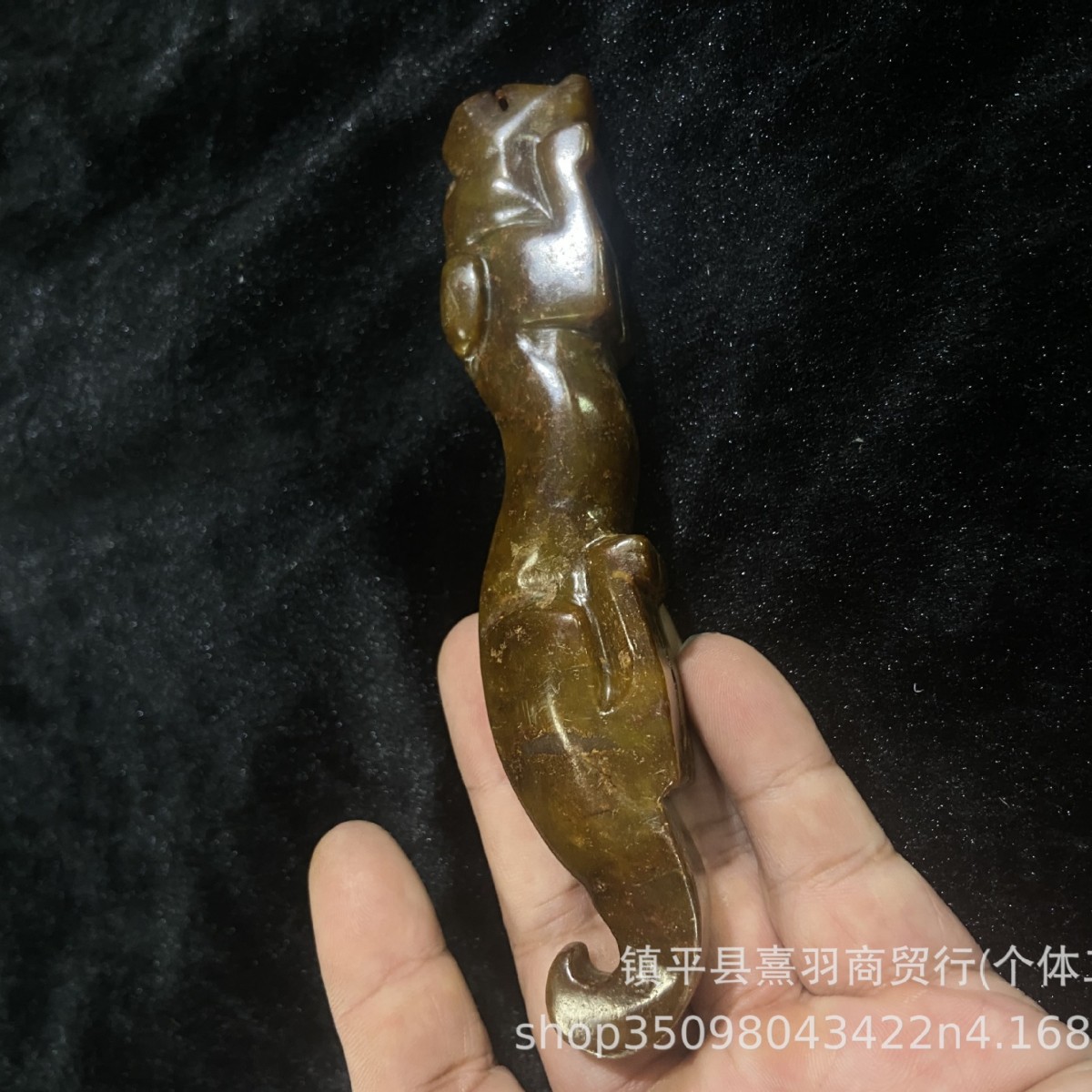 용 모양의 장식품 3