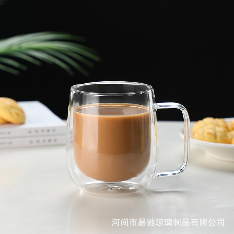 Taza de vidrio transparente de doble capa Taza de vidrio con borosilicato Taza de café transparente de color Taza de leche doméstica al por mayor