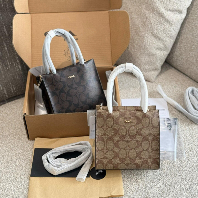 Coach C's New Cally Music Score Bag Shoulder Tote Bag Classic Presbyopic Fashion Satchel Crossbody Bag Women's Bag Coach C's New Cally Music Score Bag Shoulder Tote Bag Classic Presbyopic Fashion Satchel Crossbody Bag Women's Bag