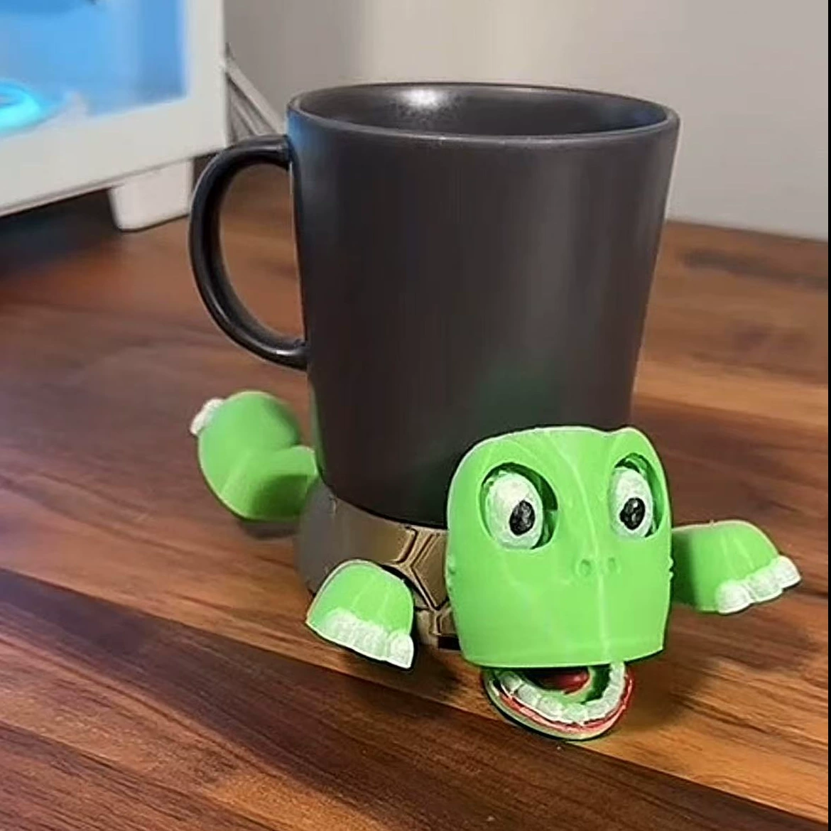 Оптовая продажа, король черепахи, восемь подставок, креативные забавные настольные украшения, пресс, выпуклые глаза, милые забавные 3D-принты, устойчивые к высоким температурам