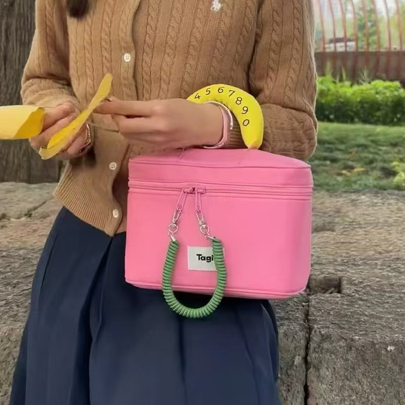 Amazon ポータブル旅行化粧品バッグシンプルなトイレタリー収納袋大容量の女性のポータブル化粧品バッグ|undefined