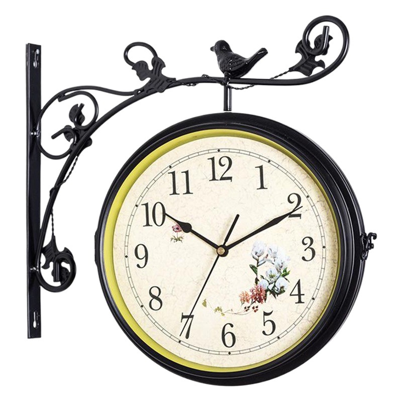 Nórdico creativo Reloj de pared hogar simple moderno reloj adornos de hierro Reloj de pared Retro reloj decorativo Reloj de pared de doble cara