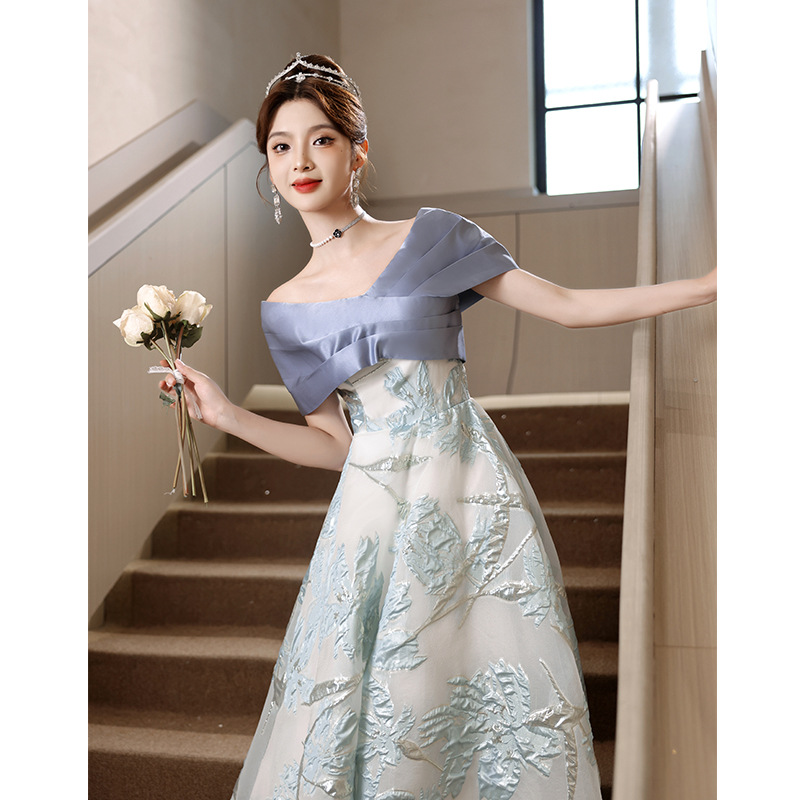 Vestido de noche de un solo hombro para mujer, vestido de banquete azul, nicho de alta gama, lujo ligero, diseño floral elegante, estilo princesa.
