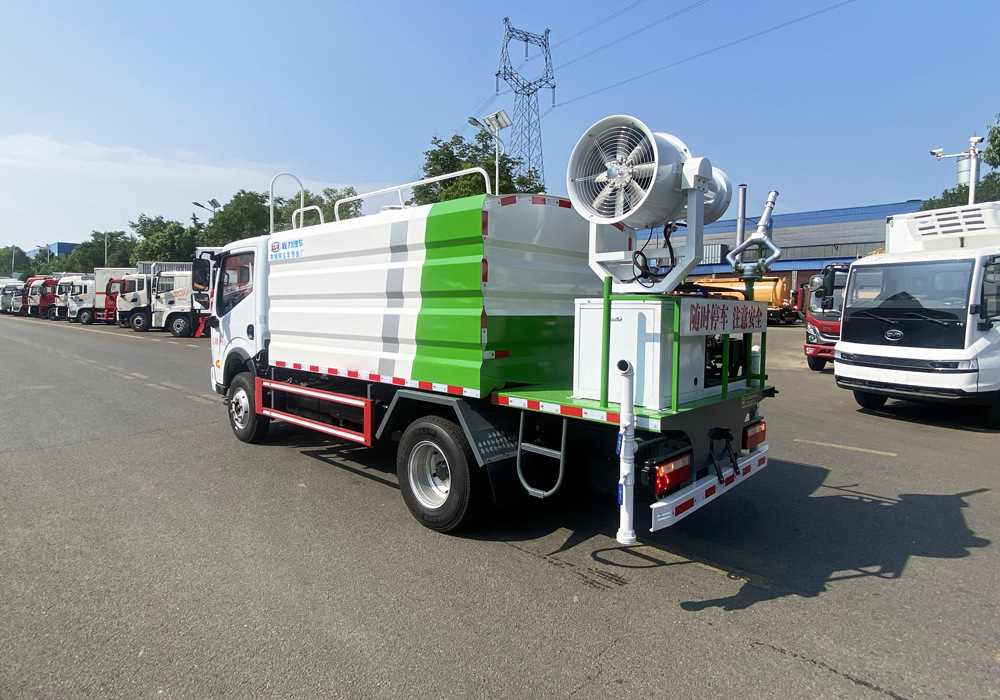 What is the price of the new Dongfeng 7-ton blue license plate fog cannon vehicle, Hubei Chengli brand Dolica 7-cubic-meter dust suppression vehicle?