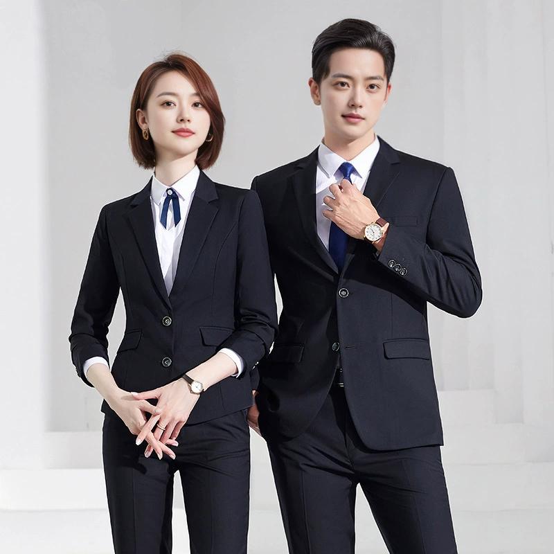 Жиконичный деловой костюм мужчины и женщины