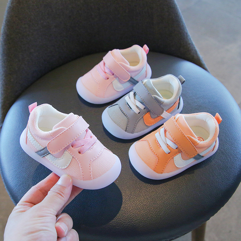 Zapatos para niños pequeños zapatos de bebé de primavera y otoño zapatos de bebé antideslizantes de fondo suave 0-1-3 años zapatos de tela de malla para niñas antideslizantes