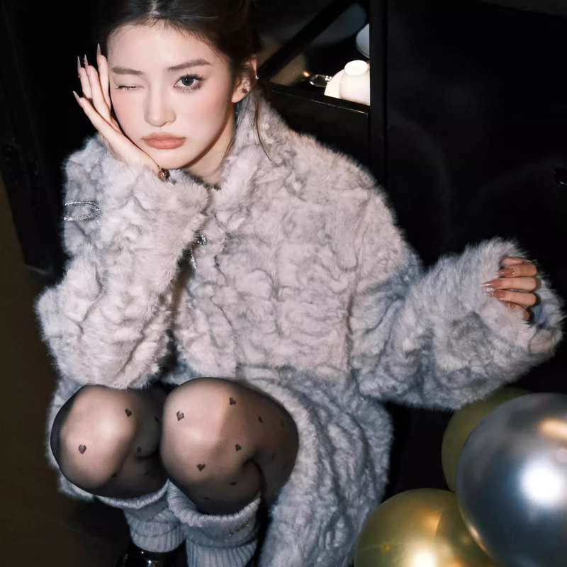 2024 Winter New Imitation Fur Coat Women's Vertical Collar Thickened Fur Mid-length Lamb Wool One-piece Coat