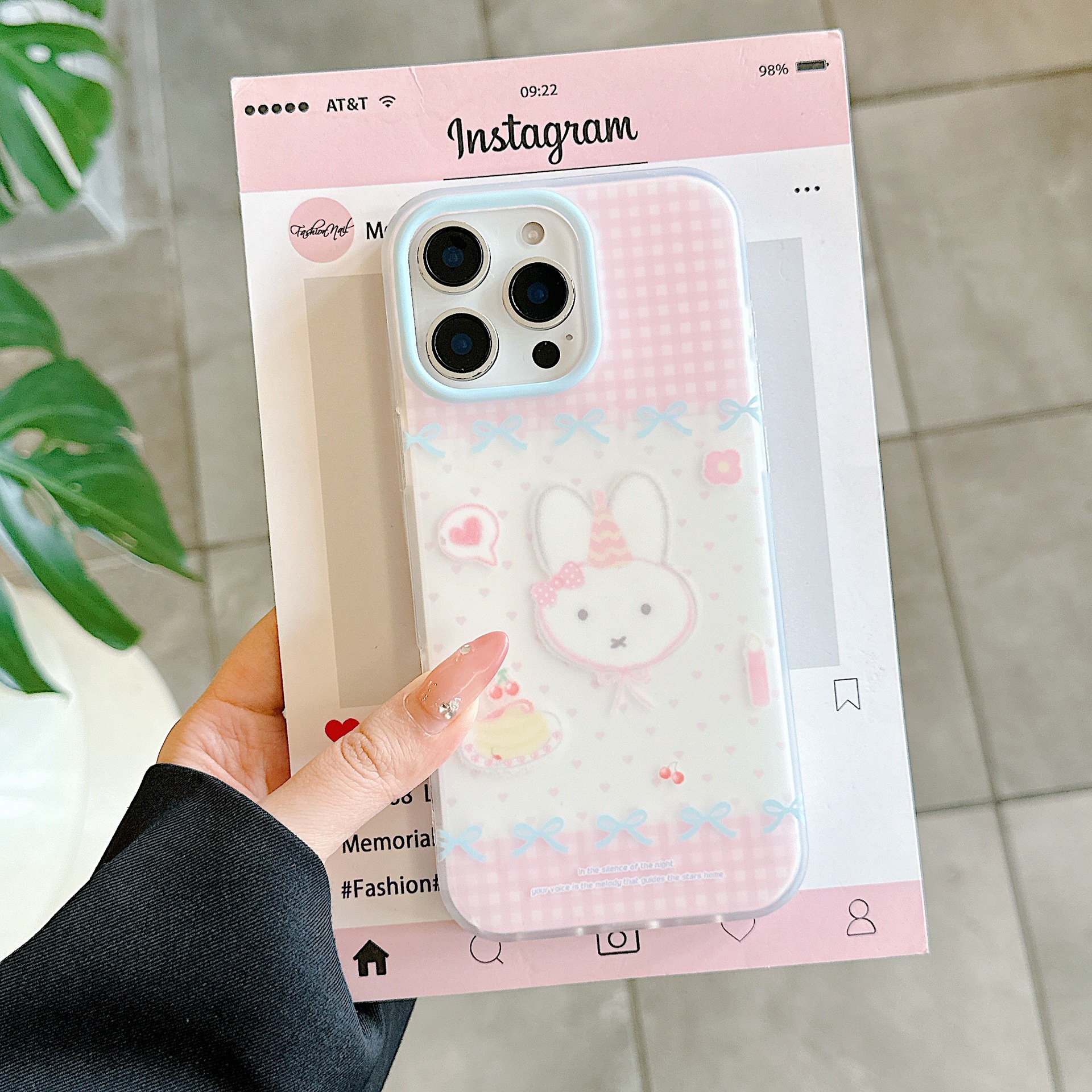 Torta de cumpleaños con lazo azul a cuadros en polvo Conejo KKK