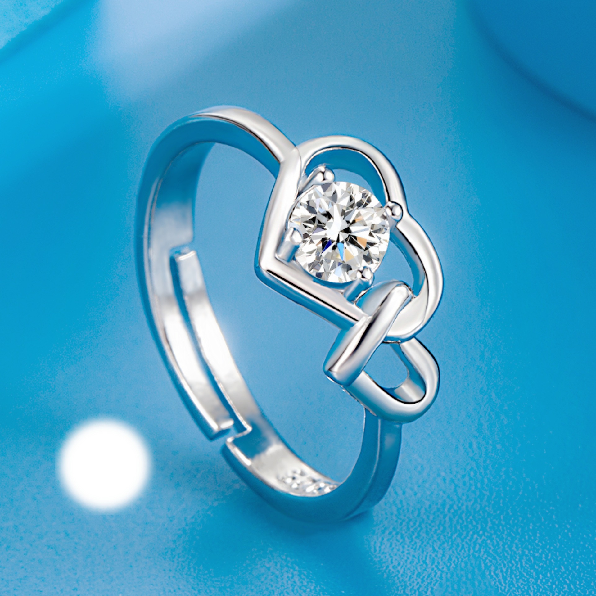 Designer Double Heart Ring With Diamond And Zircon Inlay Women_voghion.com