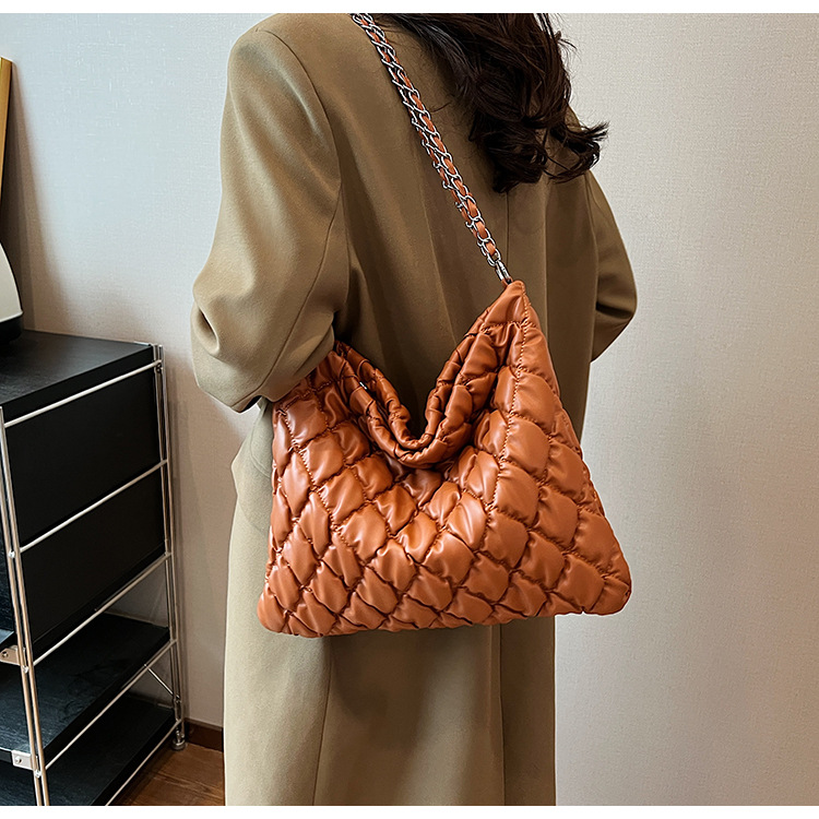 Große Gesteppte Tragetasche Für Damen Geräumige Lingge Schultertasche_voghion.com
