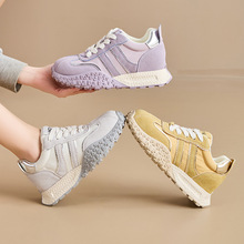 厚底内增高小白鞋子女式休闲单鞋防滑平底阿甘德训女鞋春秋高级感