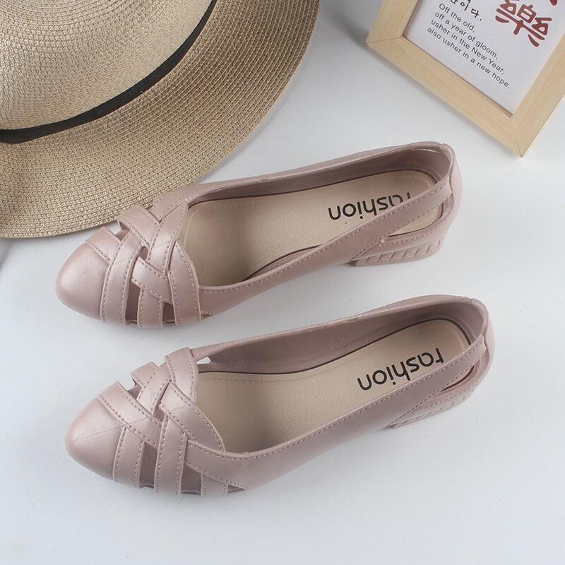 New Stylish Flat Fish-Mouth Fashion Slippers for Women, Mom-Friendly, Suitable for Home and Outdoor Use, with Chunky Heels and Non-Slip Soles New Stylish Flat Fish-Mouth Fashion Slippers for Women, Mom-Friendly, Suitable for Home and Outdoor Use, with Chunky Heels and Non-Slip Soles