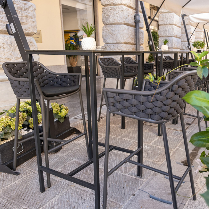 Silla de bar de ocio al aire libre Taburete alto Villa al aire libre Bar B & B Combinación de mesa y silla de patio de ratán de aleación de aluminio image 4