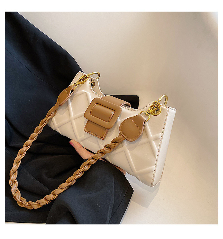 Women's Medium Pu Leather Lingge Streetwear Magnetic Buckle Underarm Bag display picture 8