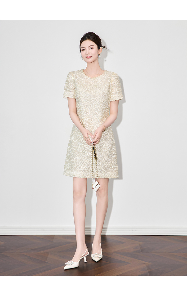Váy maxi nữ thêu họa tiết lông vũ organza tay ngắn — mơ chi tiết 11