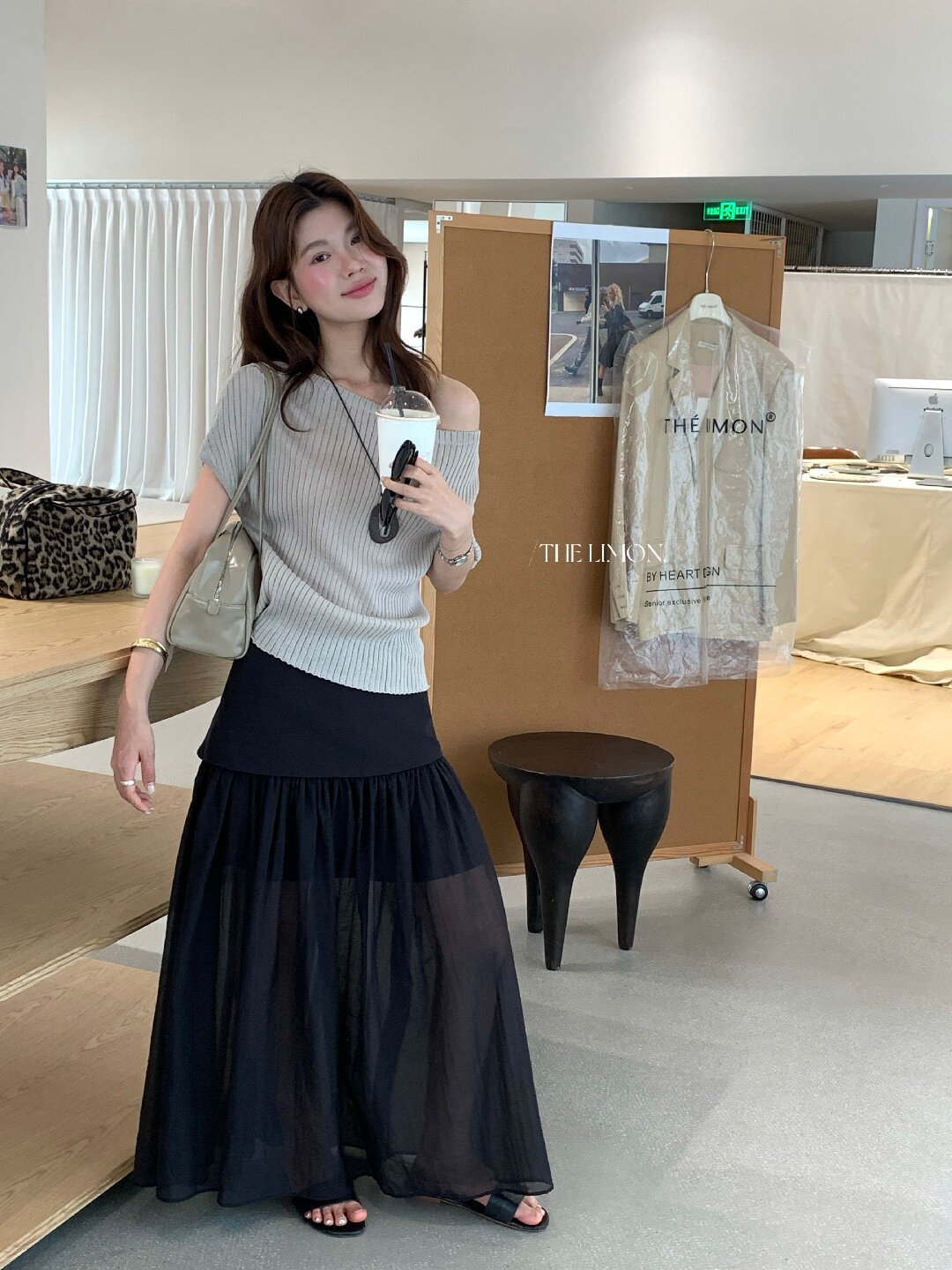 Áo thun nữ cổ tròn basic tay ngắn phong cách Hàn Quốc — Cà phê, màu đen, Bột củ sen, trắng ngà chi tiết 9