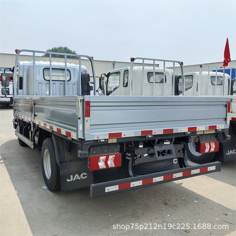 export JAC cargo truckkj跨境出口亚美尼亚3吨 5吨江淮载货汽车