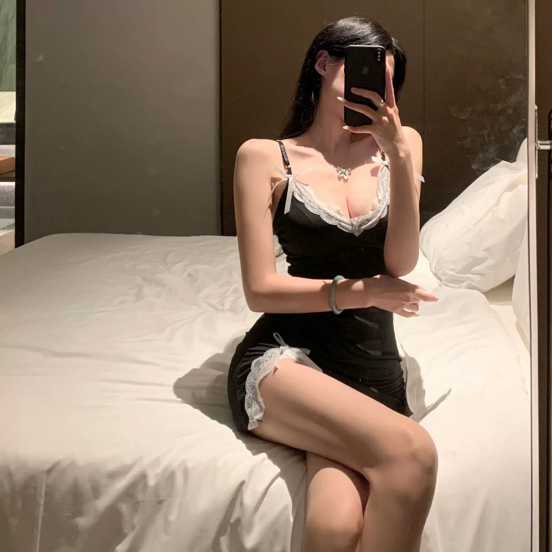 性感网红吊带睡衣女裙夏性感可爱修身纯欲风蕾丝可胸垫睡裙家居服