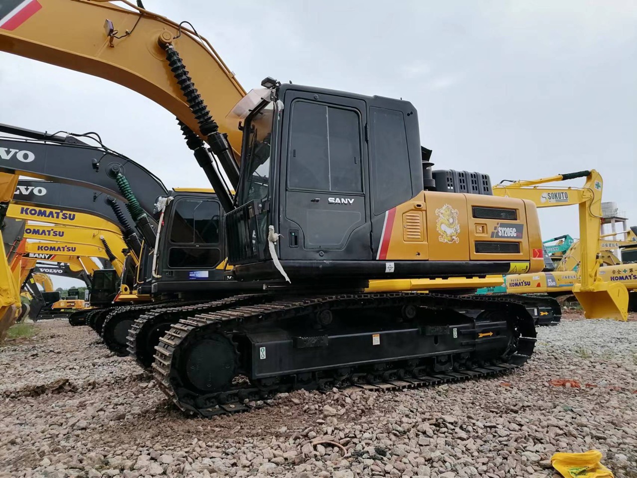 Exportaciones nacionales y extranjeras para comprar excavadoras Sany205 y 215 durante 8 meses