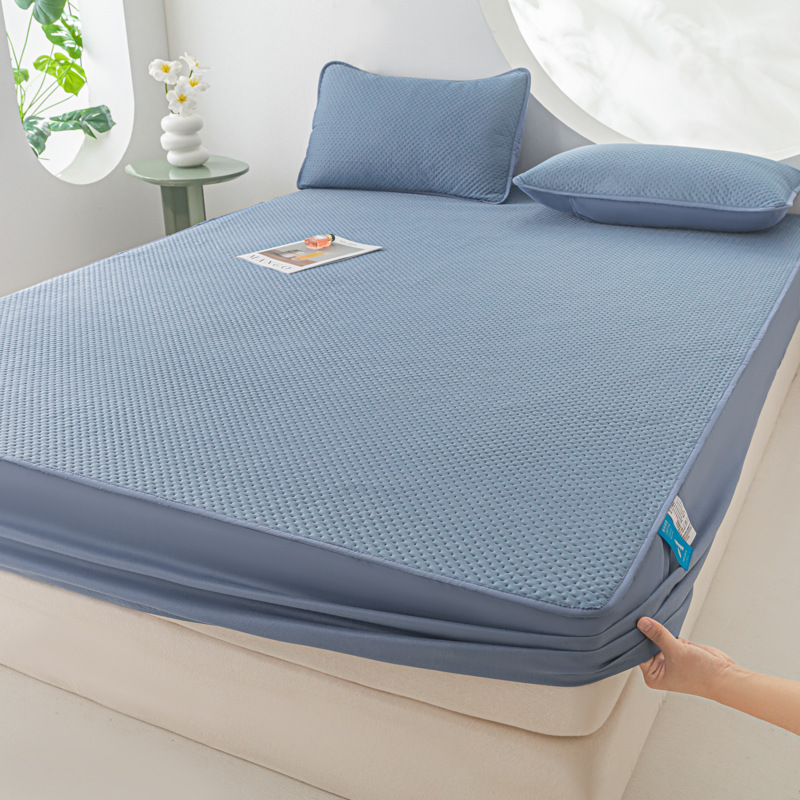 2025 nueva y cómoda funda de cama de seda helada de verano fresco de una sola pieza cubierta protectora de colchón de clase A de verano juego de tres piezas 3