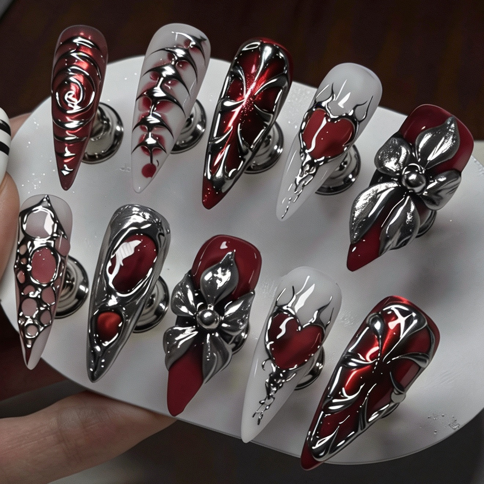 30 pieces of trendy, high-end 3D silver-plated floral and heart-shaped nail art stickers, perfect for cross-border sales, in a cool Y2K silver color