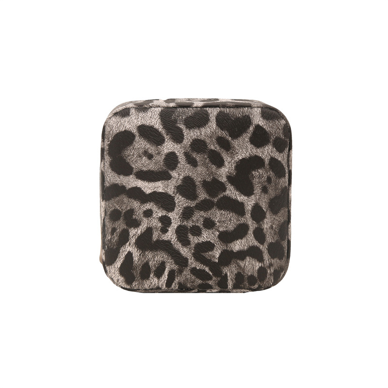 Nicho de diseño bow bolsas de maquillaje mujeres 2025 nuevo collar anillo caja de almacenamiento de joyas bolsa de clasificación de partición