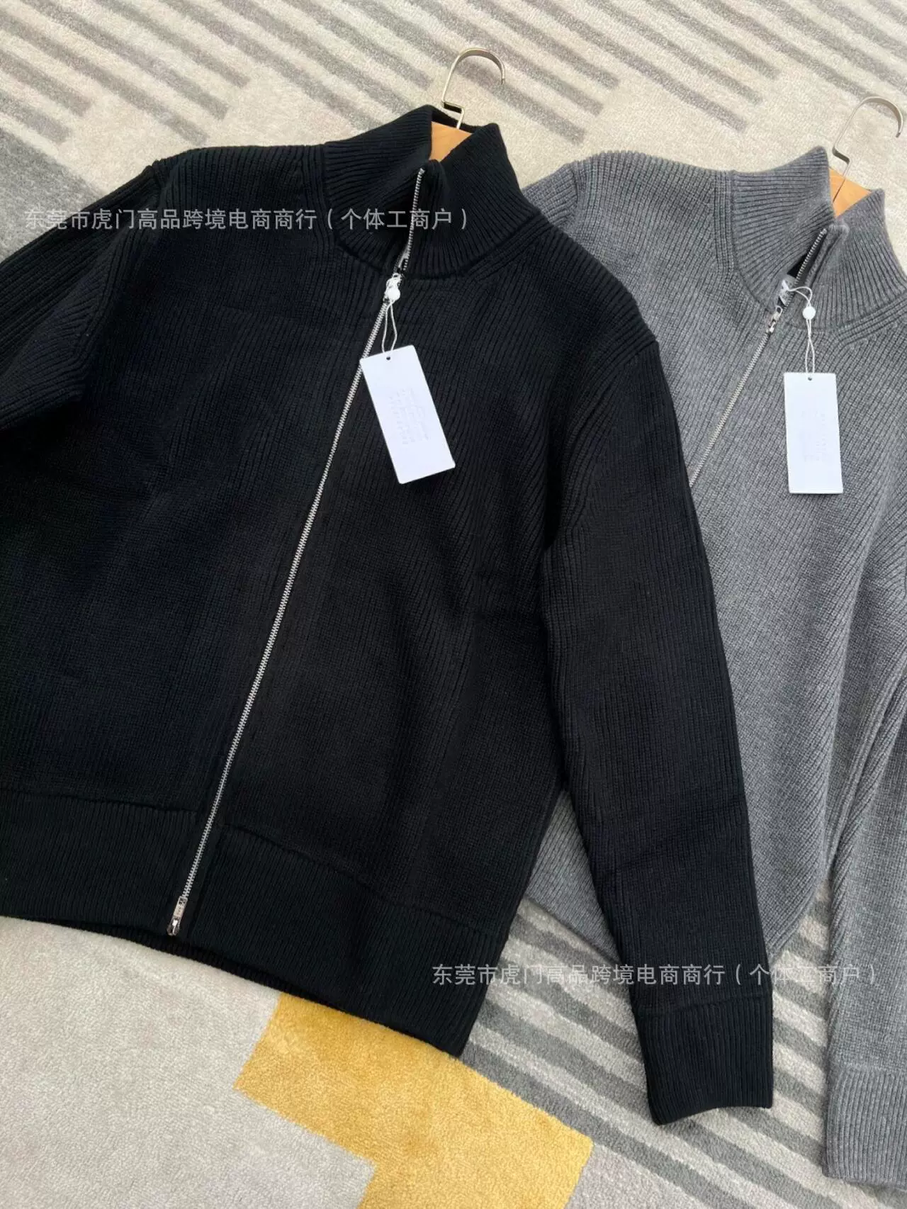 Пуховый кардиган с высоким воротником в стиле Margiela с молнией и теплый жакет MM6