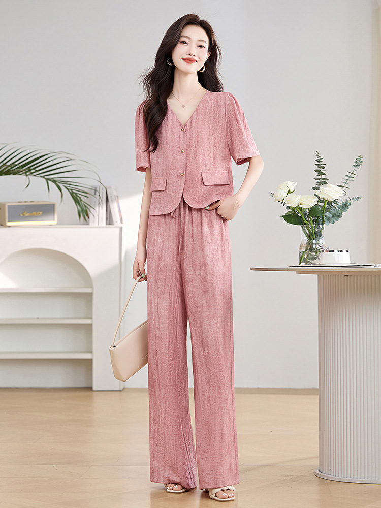 Bộ đồ công sở nữ mùa hè áo vest nhỏ phối quần ống rộng hai mảnh HE9837 — Màu hồng, Màu Kaki