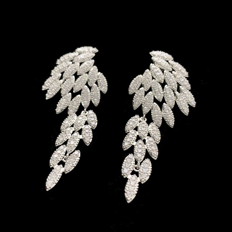 1 Pair Vintage Style Solid Color Feather Inlay Copper Zircon Drop Earrings display picture 3