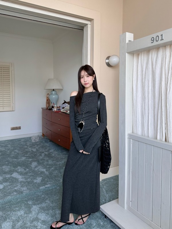 DIGM | 2025秋冬极简优雅串珠不规则松紧腰长裙半身裙女A19582|undefined