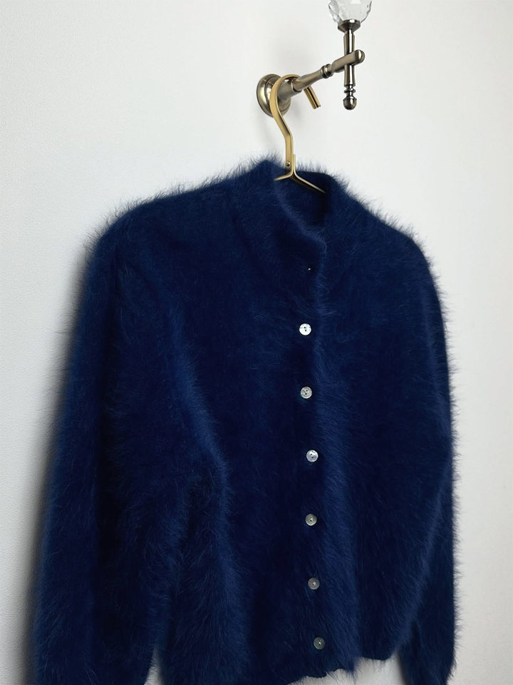 Áo khoác cardigan len nữ dáng ôm cổ tròn tay dài một hàng cúc chất liệu lông mềm mại — Màu hồng, Màu trắng, Màu xám nhạt, Xanh đậm chi tiết 36
