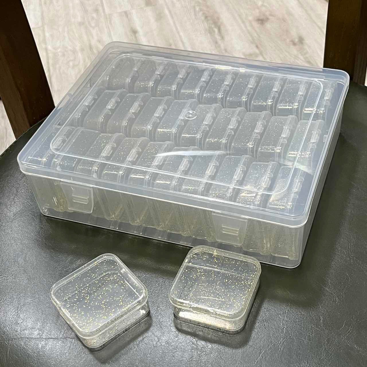 반짝이는 그리드 30개(내부 상자 + 외부 상자)