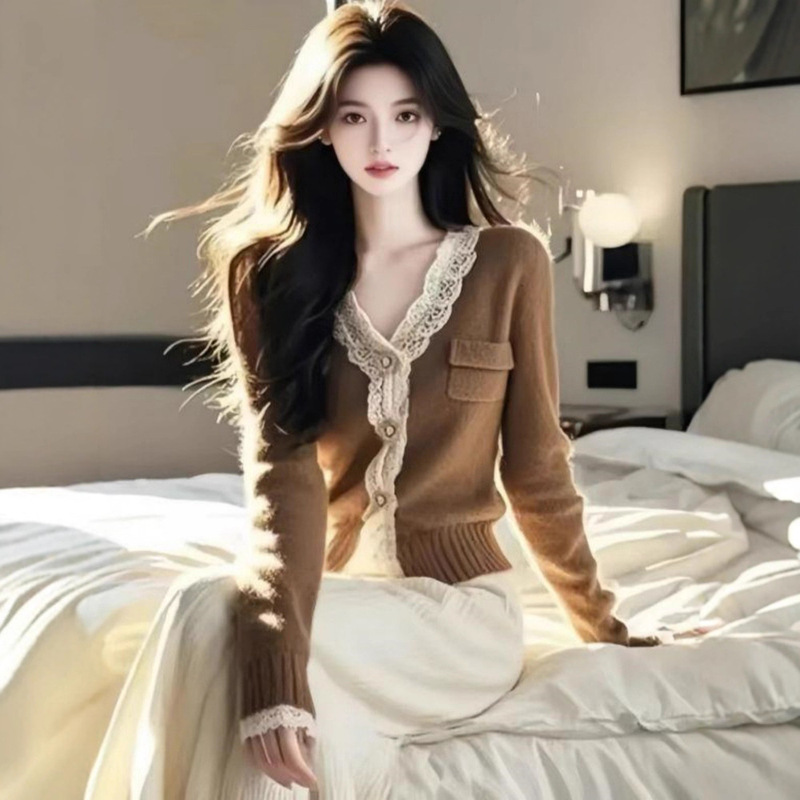 女装2025春秋新款高级感拼色蕾丝边V领针织开衫长袖时尚毛衣外套|undefined
