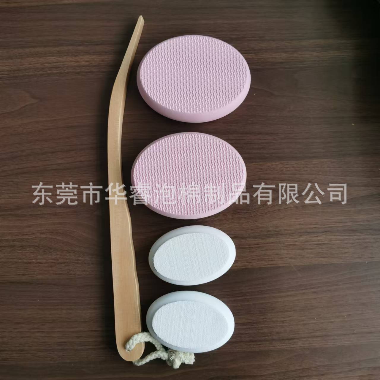 90f0ca94688de29d97a05b8ce76c32