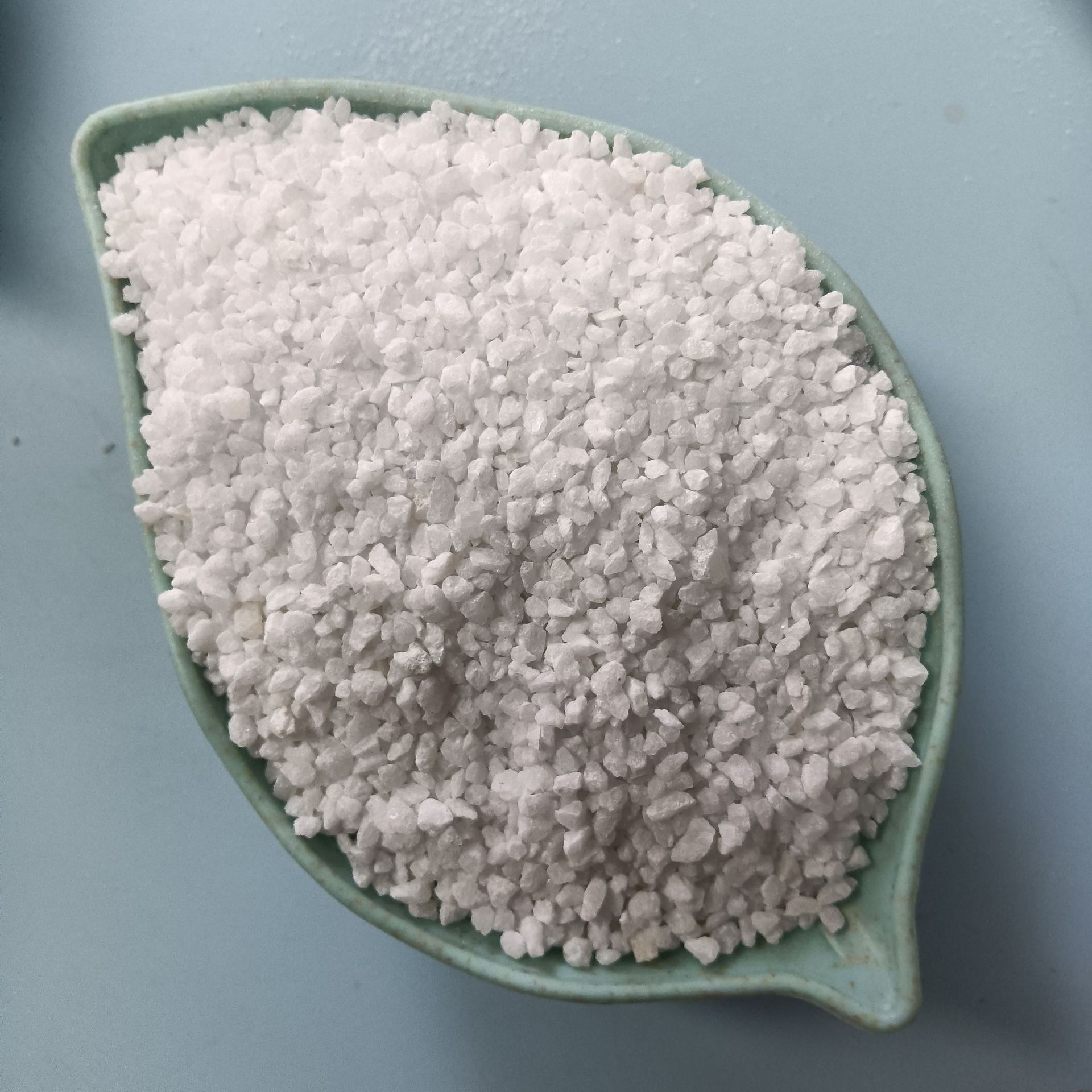 供应活动白砂 娱乐砂 雪花白彩砂 10-20目