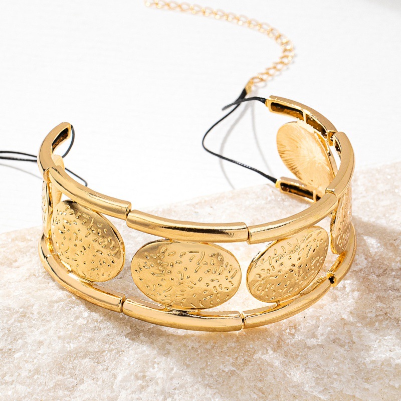 Goldene Ovale Anhängerkette Für Damen Im Retro Design Mit Muster_voghion.com