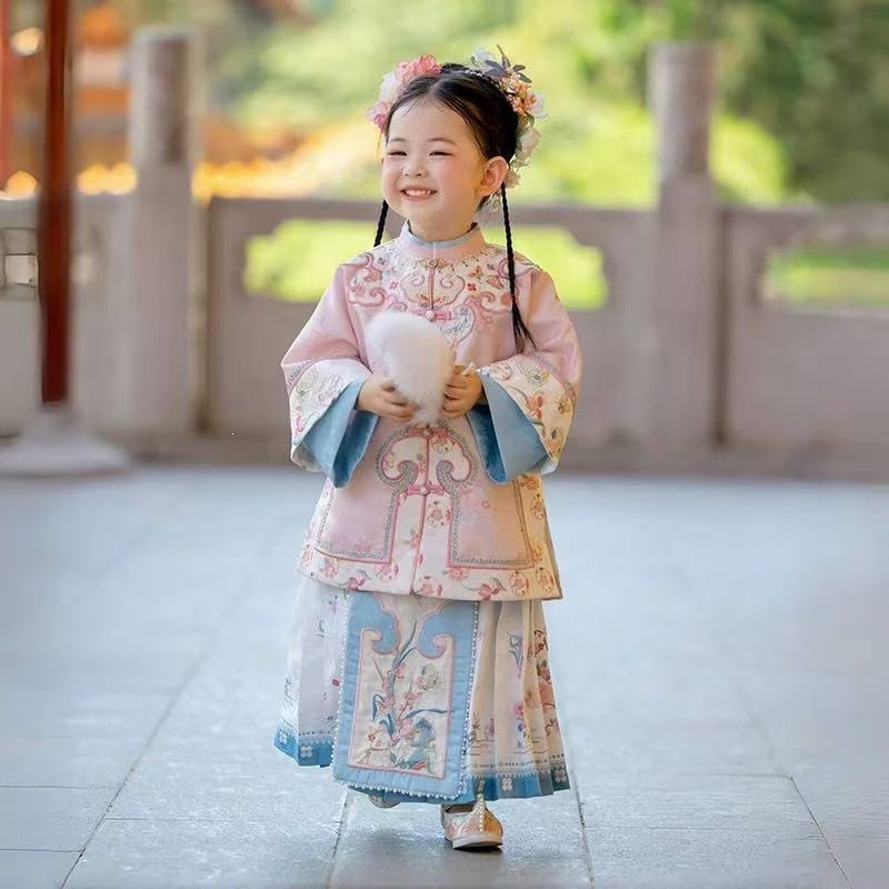 2025 Spring and Autumn Girls' Ming Dynasty Hanfu, Ancient Style Children's Costume, Tang Embroidery Set, New Horse-Face Skirt Hanfu