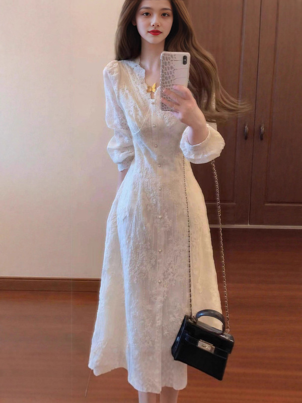 时尚蕾丝连衣裙秋装2025新款法式温柔风v领长袖气质显瘦仙女长裙|undefined