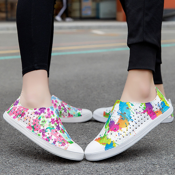 Beach Crocs-style slippers for men and women for leisure