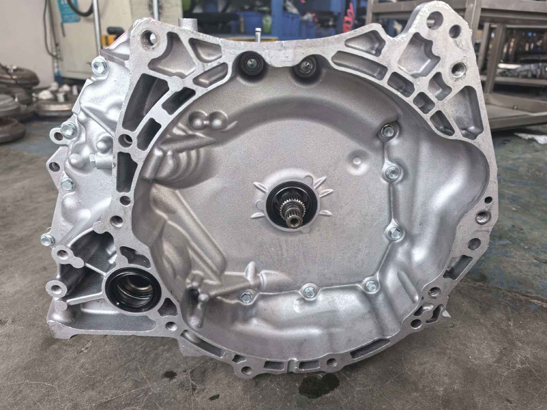 Directly Supplied from the Manufacturer, Suitable for Nissan Sylphy 1.8t Gearbox Ctv Assembly Jf015E Automatic Transmission Assembly