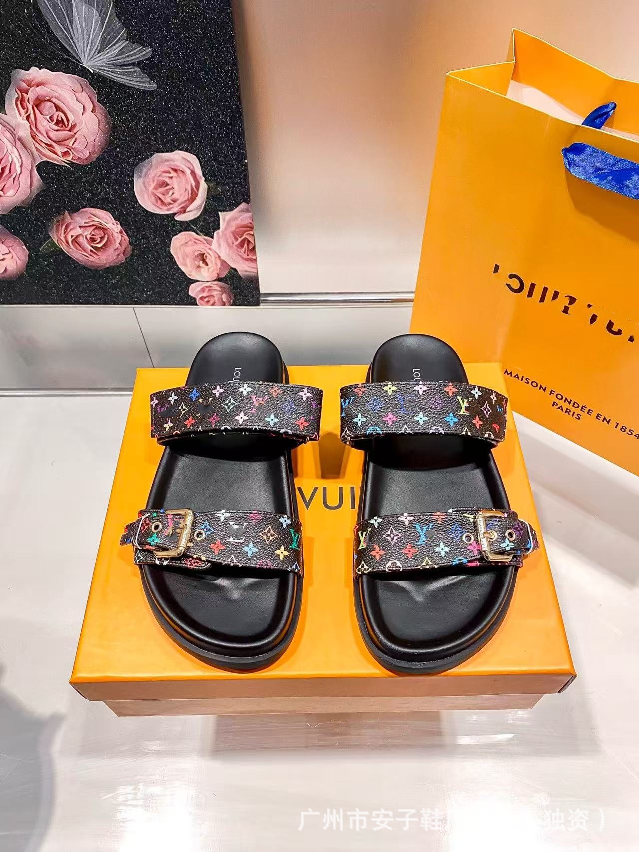 2024 nueva Europa, América, Oriente Medio, Nigeria, Singapur, Camboya, hebilla de cinturón de metal, velcro, zapatillas planas