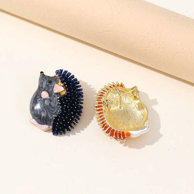 Enamel Oil-Drip Hedgehog Brooch, Yaxa sancaqları