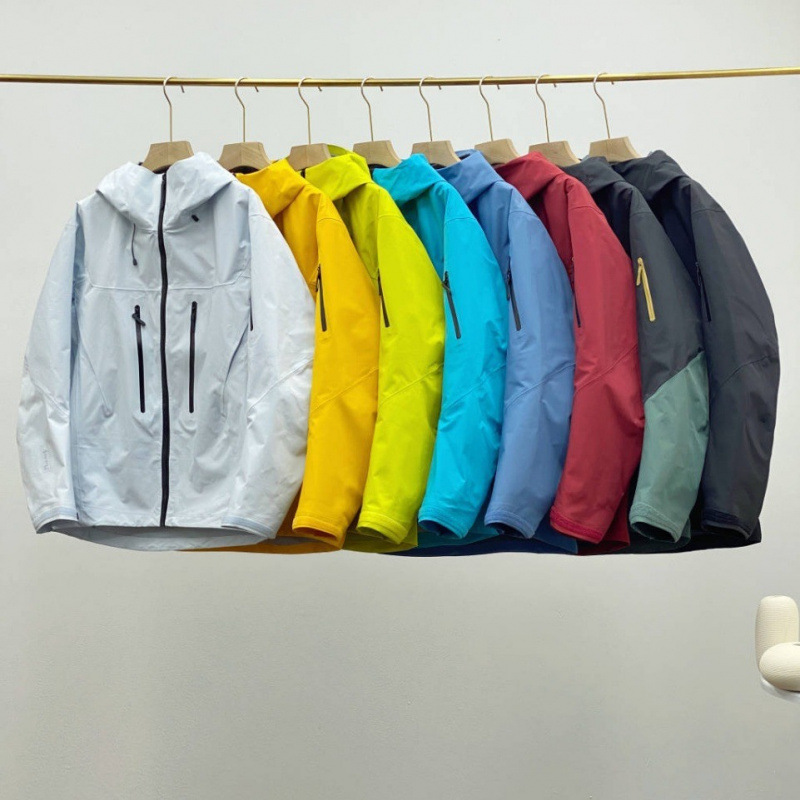 Handle cheap hard shell jacket outdoor men's and women's full pressure windproof waterproof leisure sports outdoor mountaineering outside
