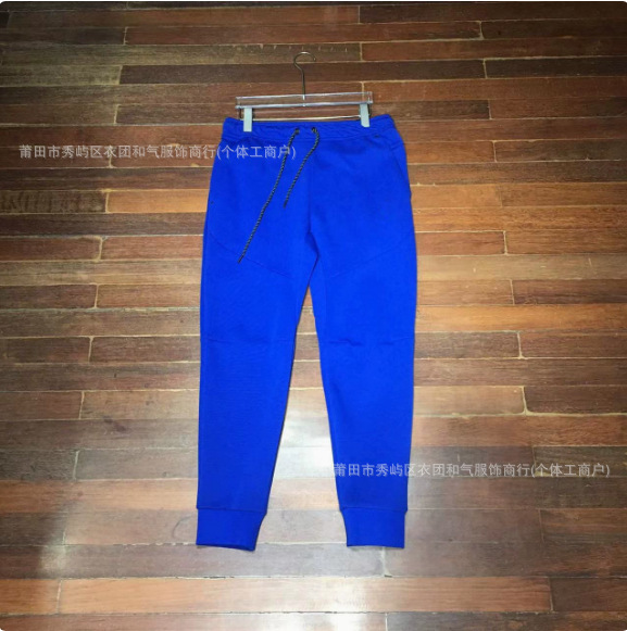 Quần thể thao. Màu xanh hoàng gia (móc trắng) / M