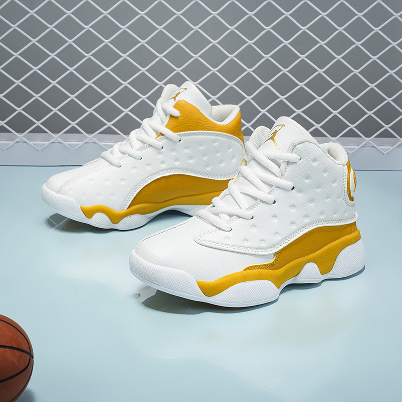 Zapatos de baloncesto para niños, niños y niñas 2025 nuevo cuero impermeable antideslizante zapatos deportivos con suela suave para niños mayores al por mayor