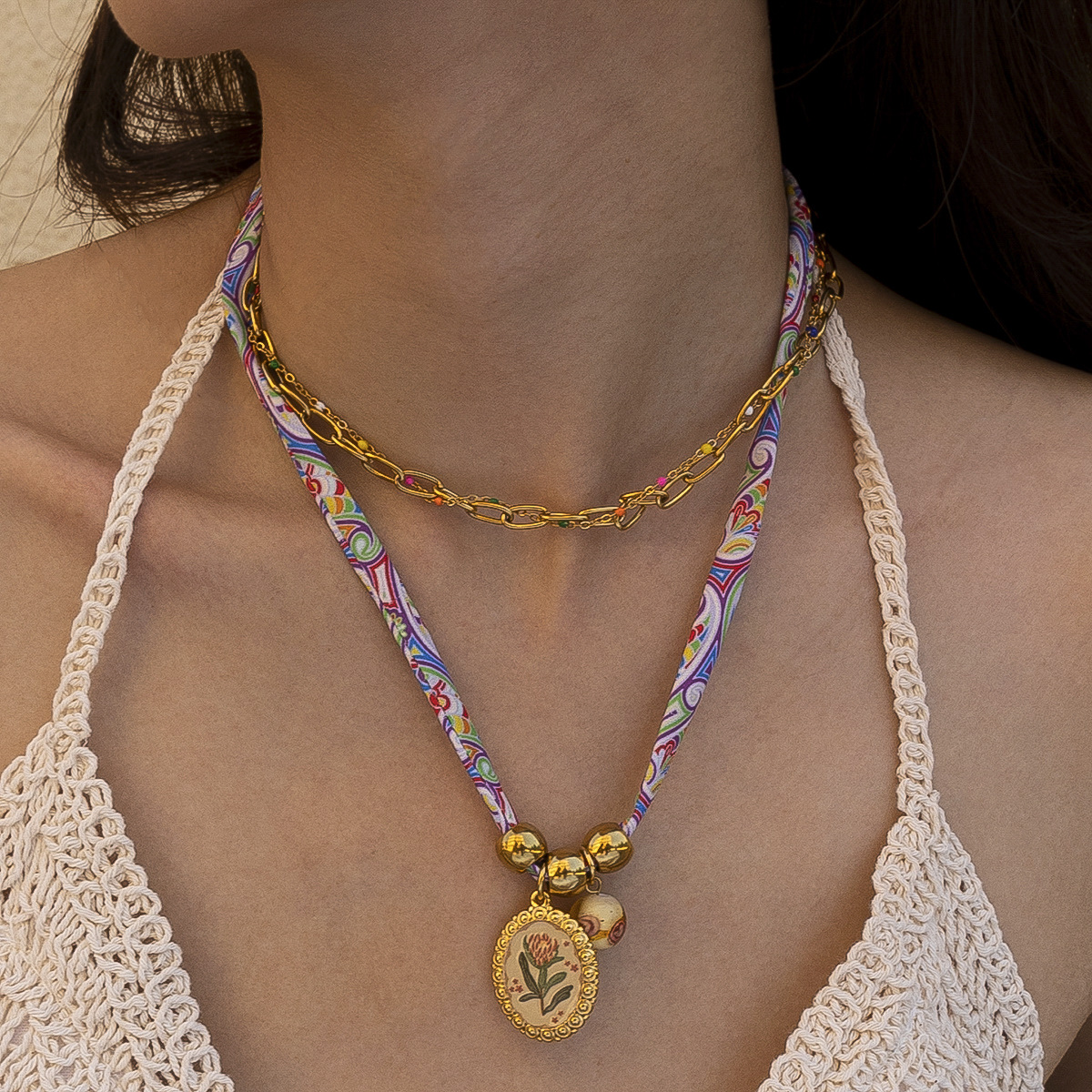 Collar de acero inoxidable TENA Europa y América lujo ligero y alto estilo colgante de flores de color collar joyas explosivas transfronterizas