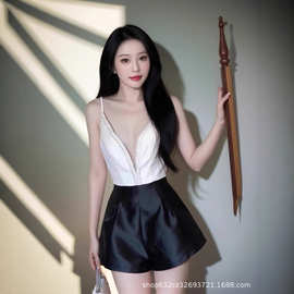 法式小香风撞色水钻链吊带连体裤女小众设计感纯欲辣妹显瘦阔腿裤